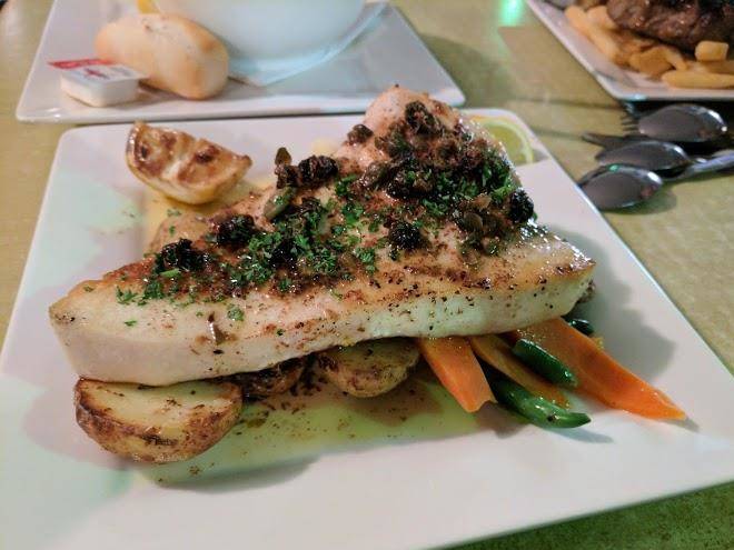 Delmare's caffe & bar beachfront at bicheno