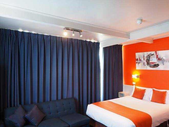 Waterfront Lodge Motel Image