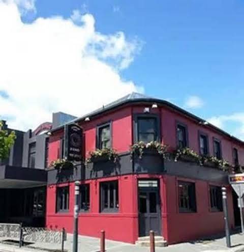 Queens head hotel