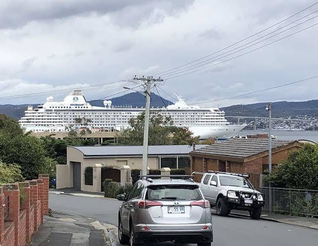 Shipwrights Arms Hotel Image