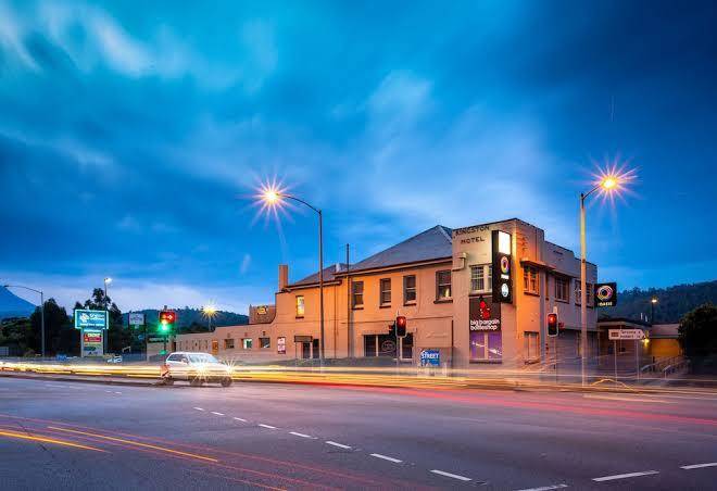 Kingston hotel bar bistro gaming & accommodation