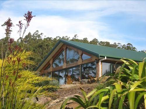 Woodbridge hill hideaway