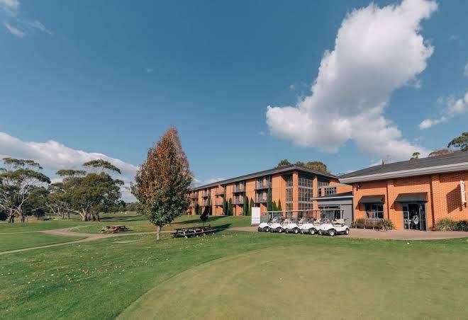 Country club tasmania