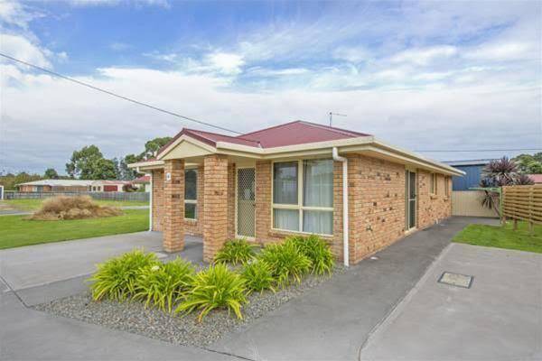 All In Strahan Holiday Units Image