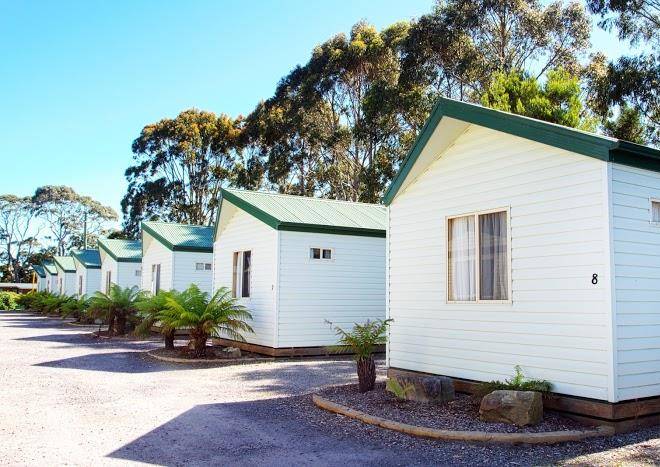 Strahan beach tourist park
