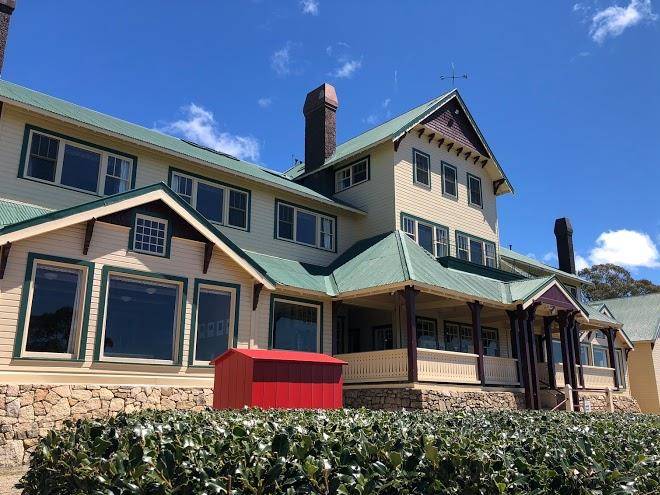 Buffalo motel and country retreat