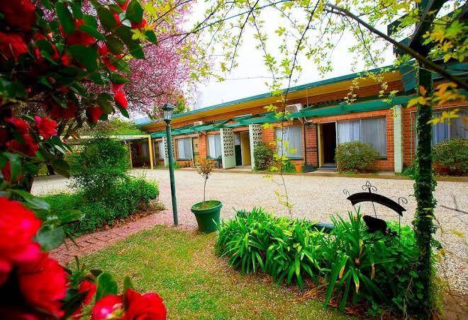 Carawatha Gardens Of Bright Image