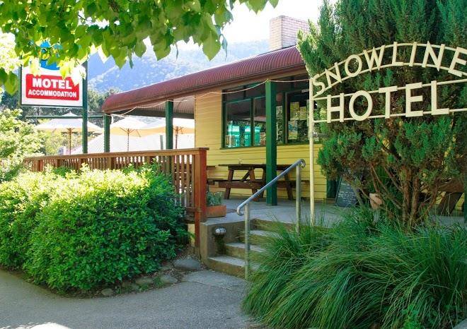 Harrietville Snowline Hotel Image