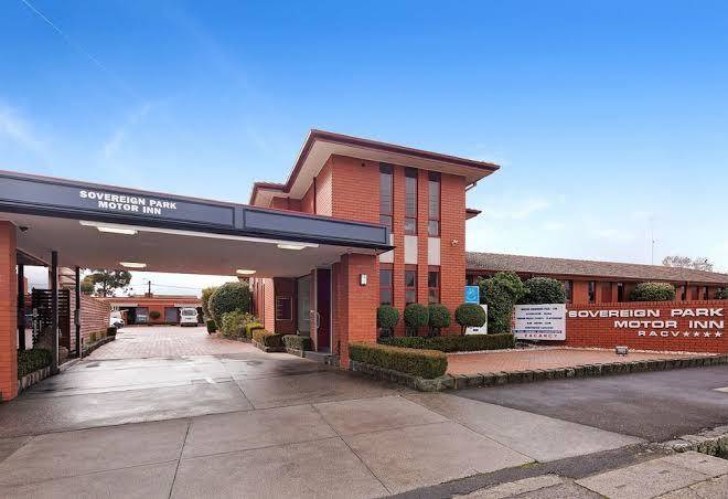 Sovereign Park Motor Inn Image