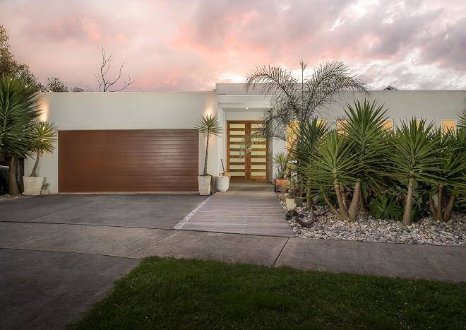 Currawong Close Pool & Alfresco Rejuvenate Stays Image