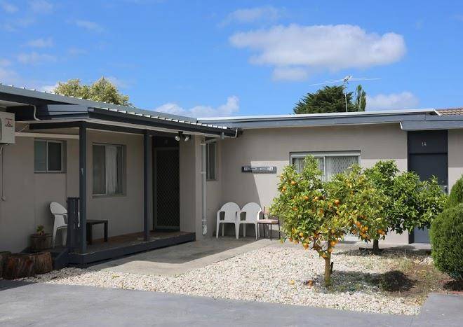 Beaconsfield lodge motel