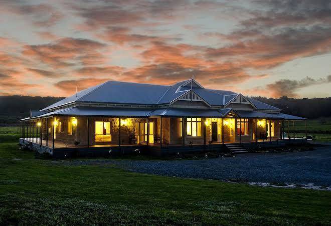 Tallawarra Homestead Image