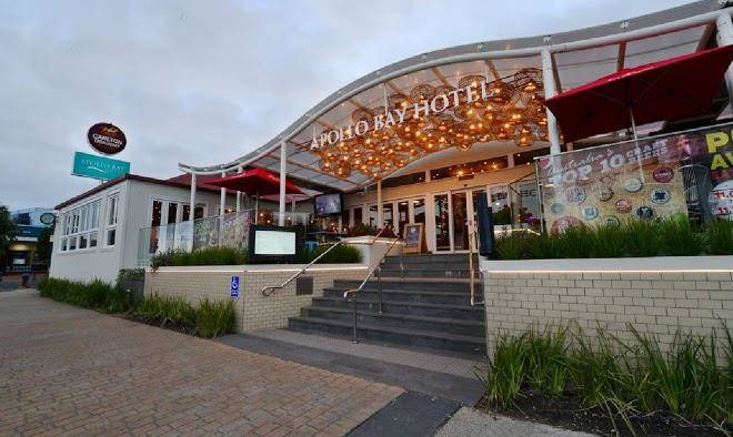 The apollo bay hotel