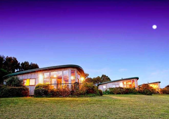 The boomerangs on the great ocean road book direct