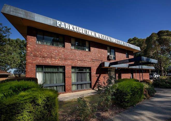 Parkside inn motel & conference centre