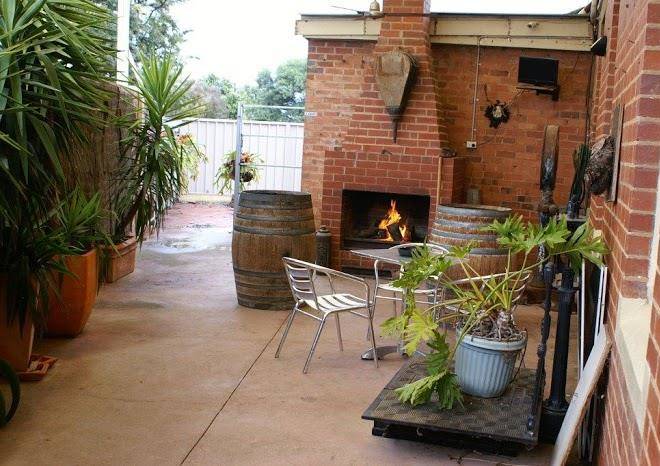 Leitchville hotel