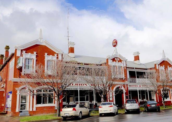 Albion Hotel Motel Image