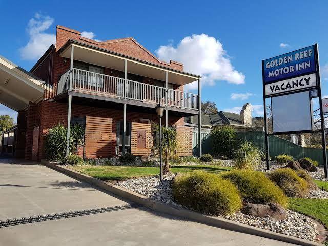 Golden reef motor inn