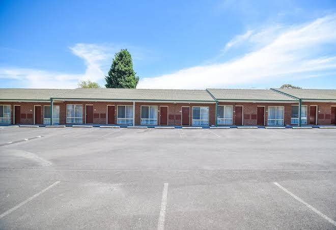 Sandown heritage motor inn