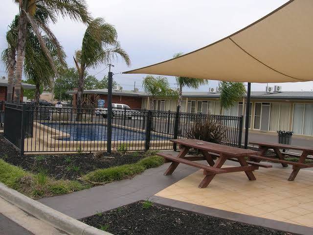 Overlander hotel