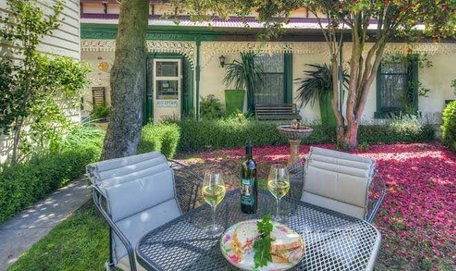 Daylesford central motor inn