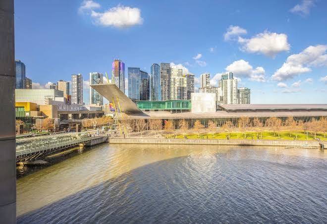 Crowne plaza melbourne