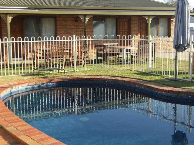 Regency court motel