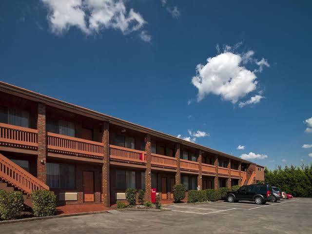 Hotel bruce county