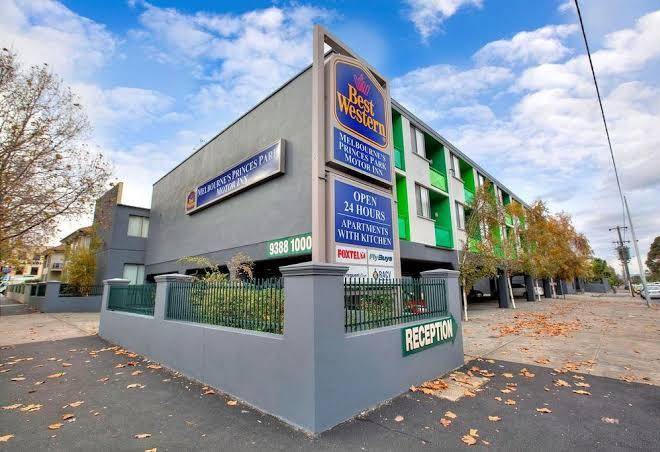 Melbourne's princes park motor inn