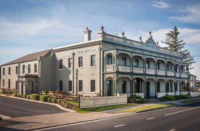 The royal hotel mornington