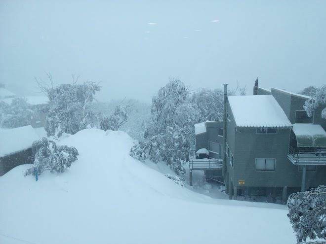 Downhill ski club
