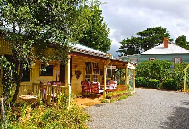 Codrington gardens bed and breakfast