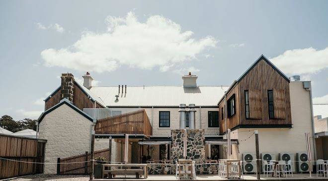 The oak & anchor hotel