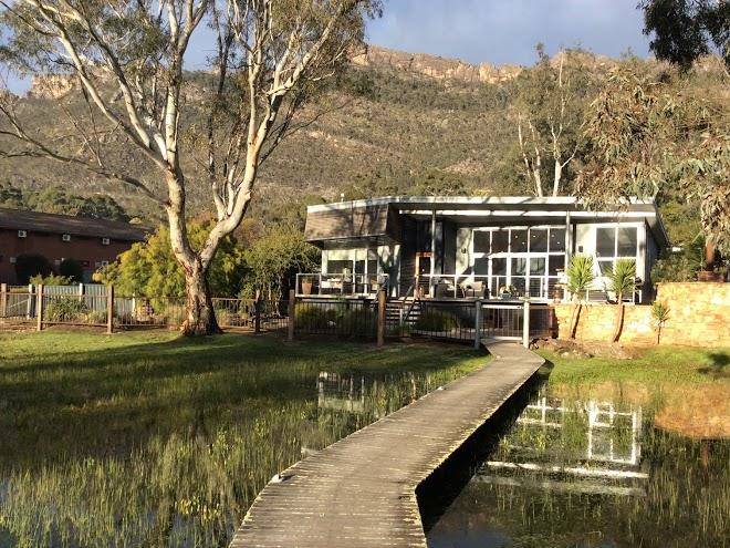 Icon central halls gap