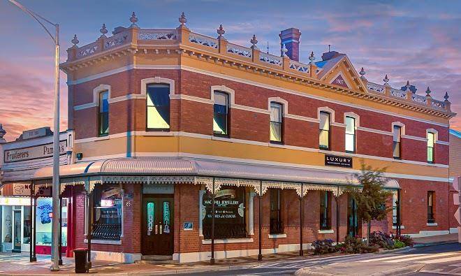 Langsford Luxury Image