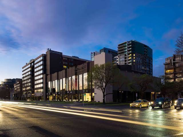 Pullman melbourne albert park