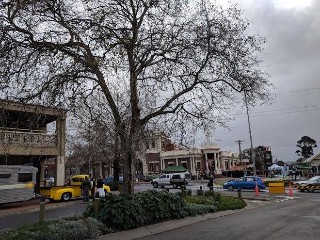 Mccartin's Hotel Image