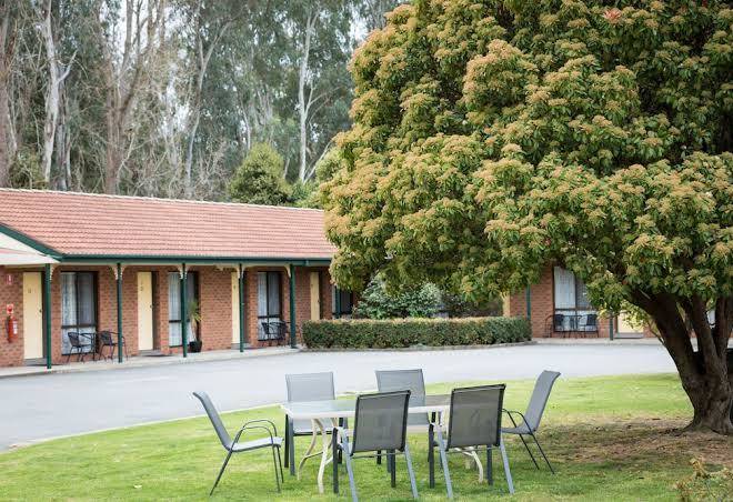 Advance motel
