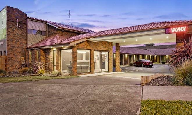 Elm tree motel