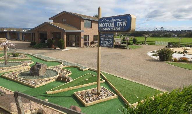 Broadbent's motor inn
