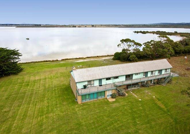 Illawong lodge by the sea