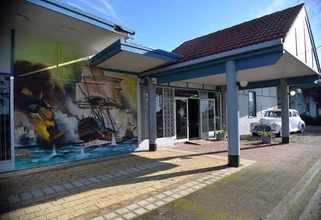 Ship inn motel & function venue