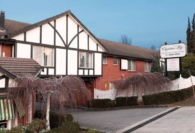 Elizabethan lodge