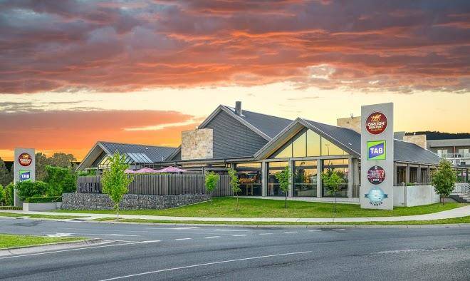 Huon Hill Hotel Image