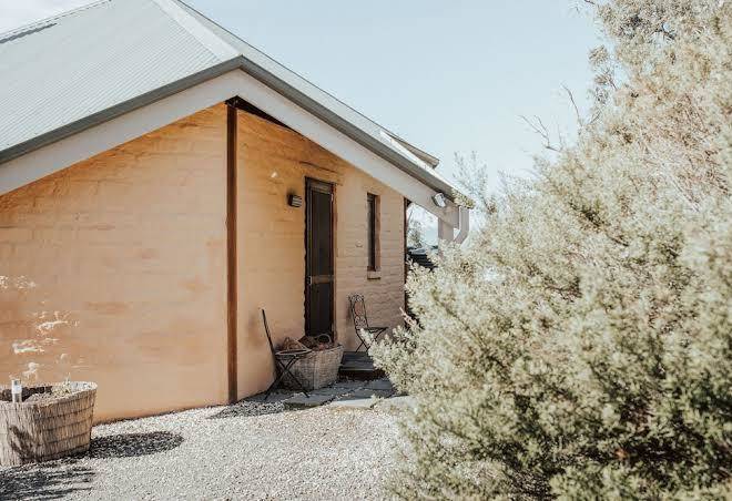 Kangaroo ridge retreat