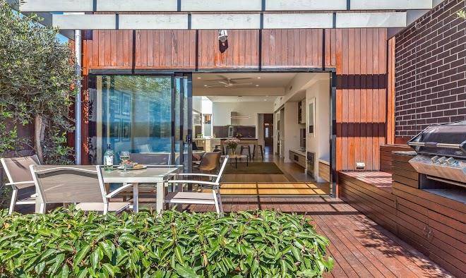 Boutique stays victorian vogue