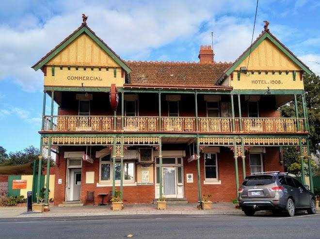 Commercial Hotel Image