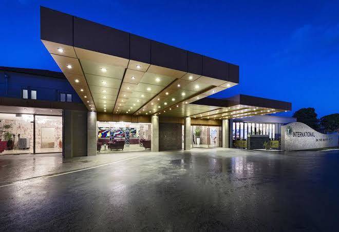 Swan river hotel