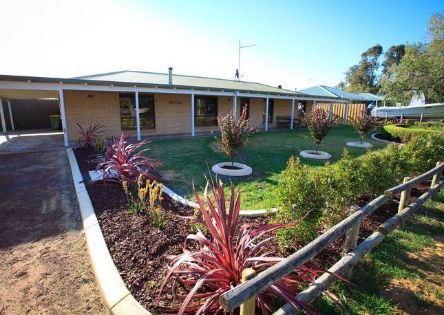 Crystal Shores Image