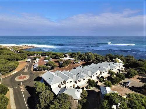 Yallingup beach resort